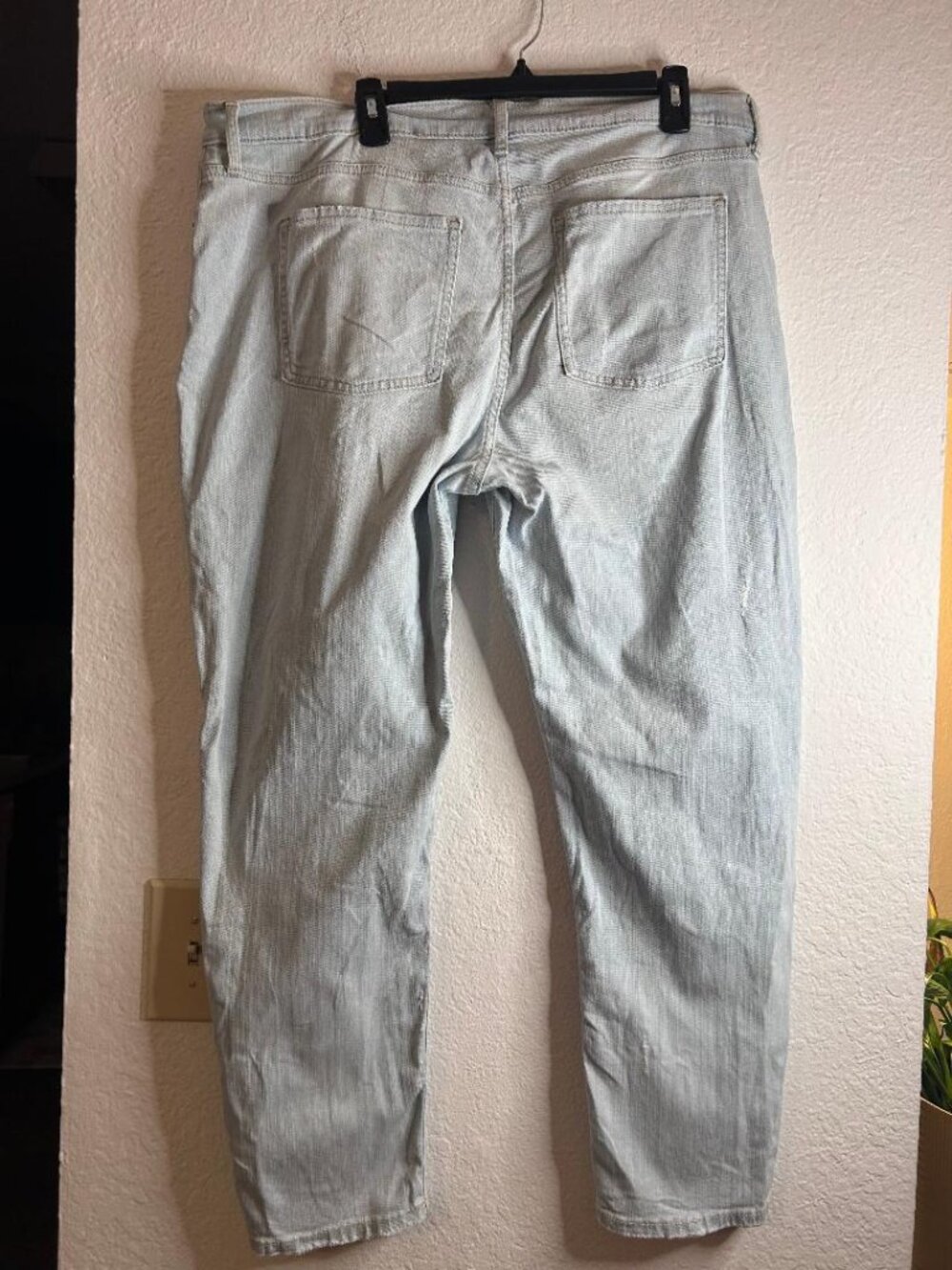 Banana Republic Light Wash Girlfriend Jean Size 33/16